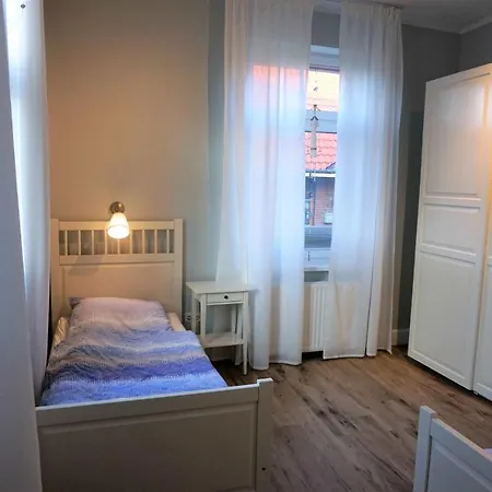 De Vischer Un Sin Fru Apartmán *