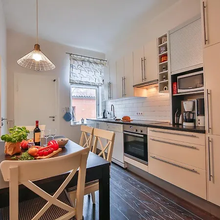 De Vischer Un Sin Fru Apartmán